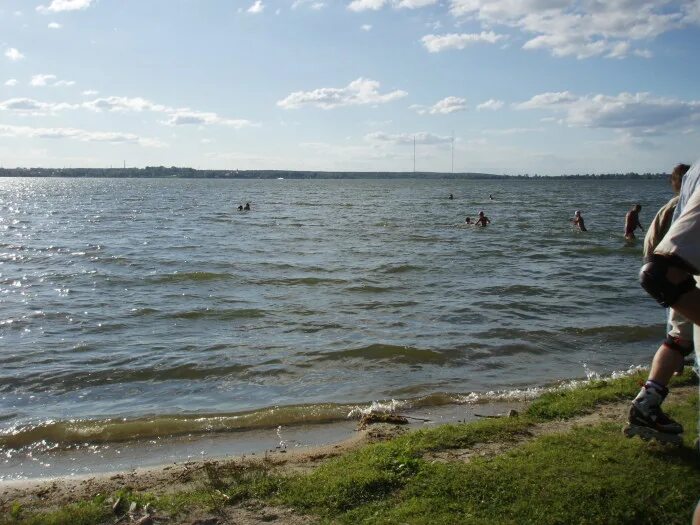 шарташ екатеринбург велопляж. ураловед шарташ. каменный пляж екатеринбург шарташ. озеро шарташ пляж. пляж шарташ екатеринбург.