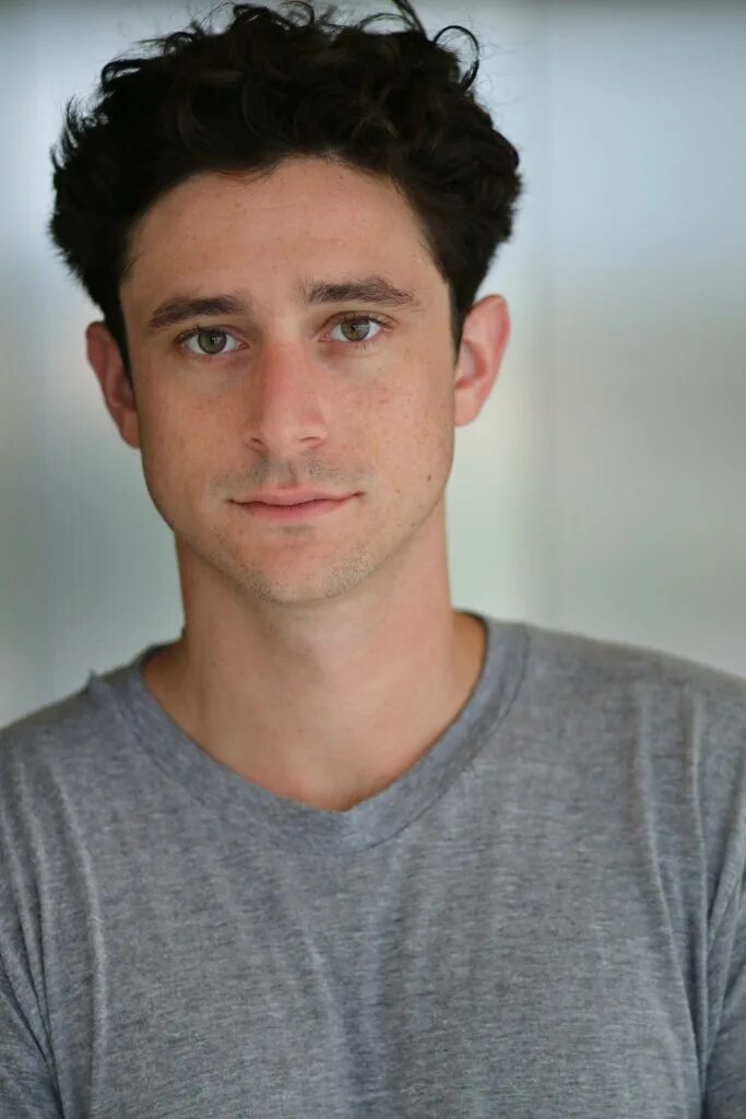 Dave davis (actor) фильмы. Детективы актеры. Голливудские актеры с родинкой. Dave davis actor. Дэйв дэвис.