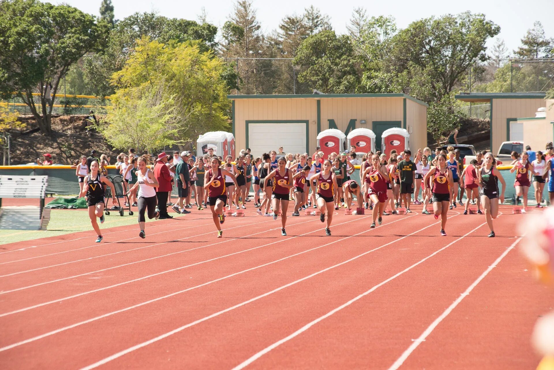 Пола бегун. Track people photo. U13 track girls. Track people