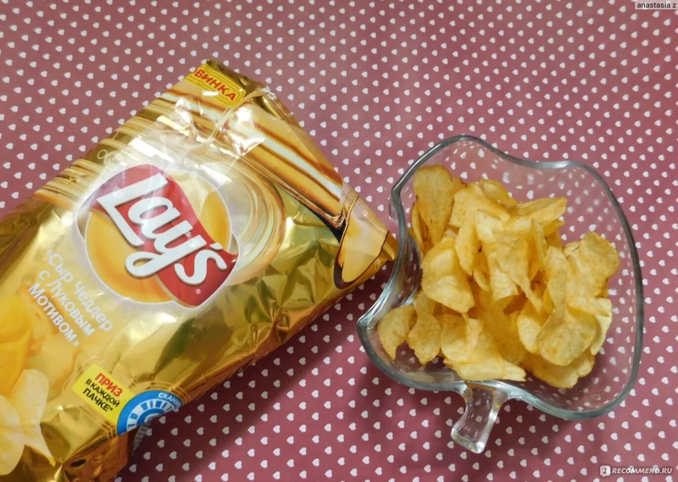 Фото чипсов lays с сыром Чипсы Lays нежный сыр с луком рифленые 80г с доставкой по Новосибирску. Гипермар
