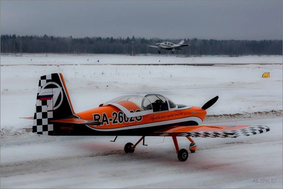 Драйв самолет. RV-7 самолет. Самолёт РВ 7. Дизайн окраски самолета. Оригинальная покраска самолета.