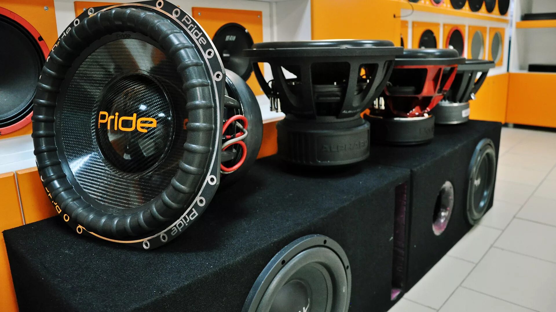 Лучшие басовые. Pride car Audio колонки. Сабвуфер Pride 15. Сабвуфер 25 дюймов Прайд. Сабвуфер Прайд 21.