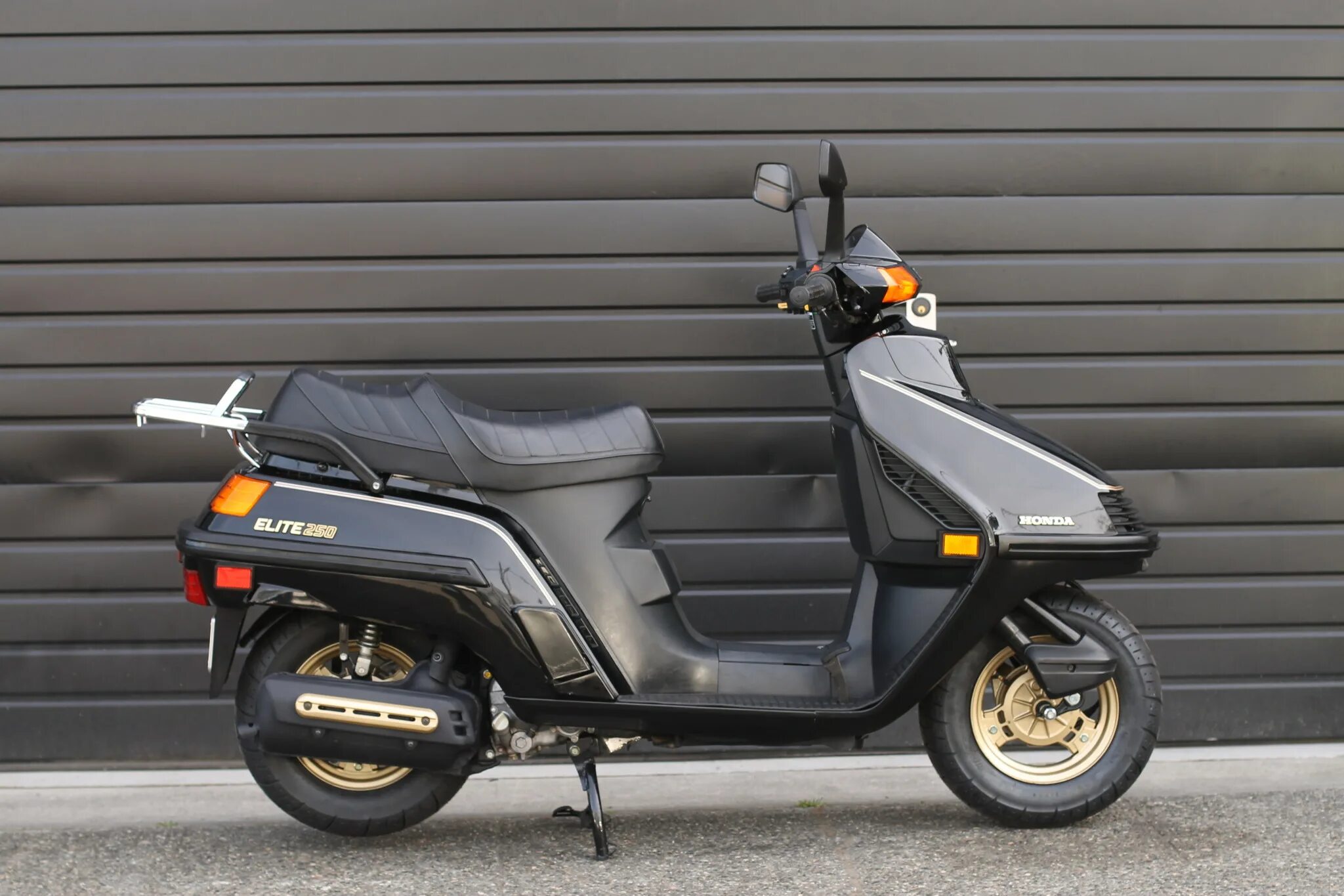 Купить скутер 250. Honda Elite 250. Honda Spacy 250. Скутер Honda Elite. Скутер Honda Spacy 250.