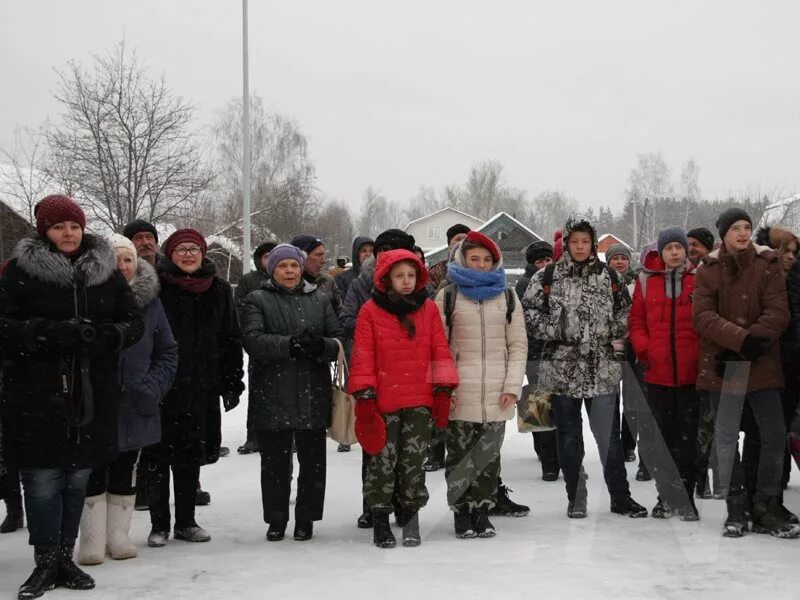 Новости нижегородской области в контакте. Школа Фролищи Володарского района. Посёлок Фролищи Нижегородская область. Посёлок Фролищи школа. МОУ СОШ 7 Фролищи.