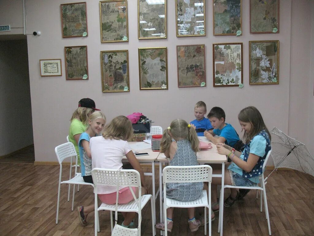 торжокская районная библиотека. библиотека тверской области. работники центральной библиотеки торжок. горьковская библиотека рязань фото. городская библиотека горького торжок.