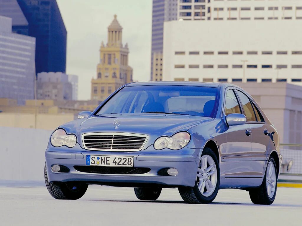 2002 г по 2005 г. Mercedes-Benz w203 2000. Mercedes Benz c180 w203. Mercedes-Benz c-klasse II (w203). Mercedes-Benz c 180 2000.