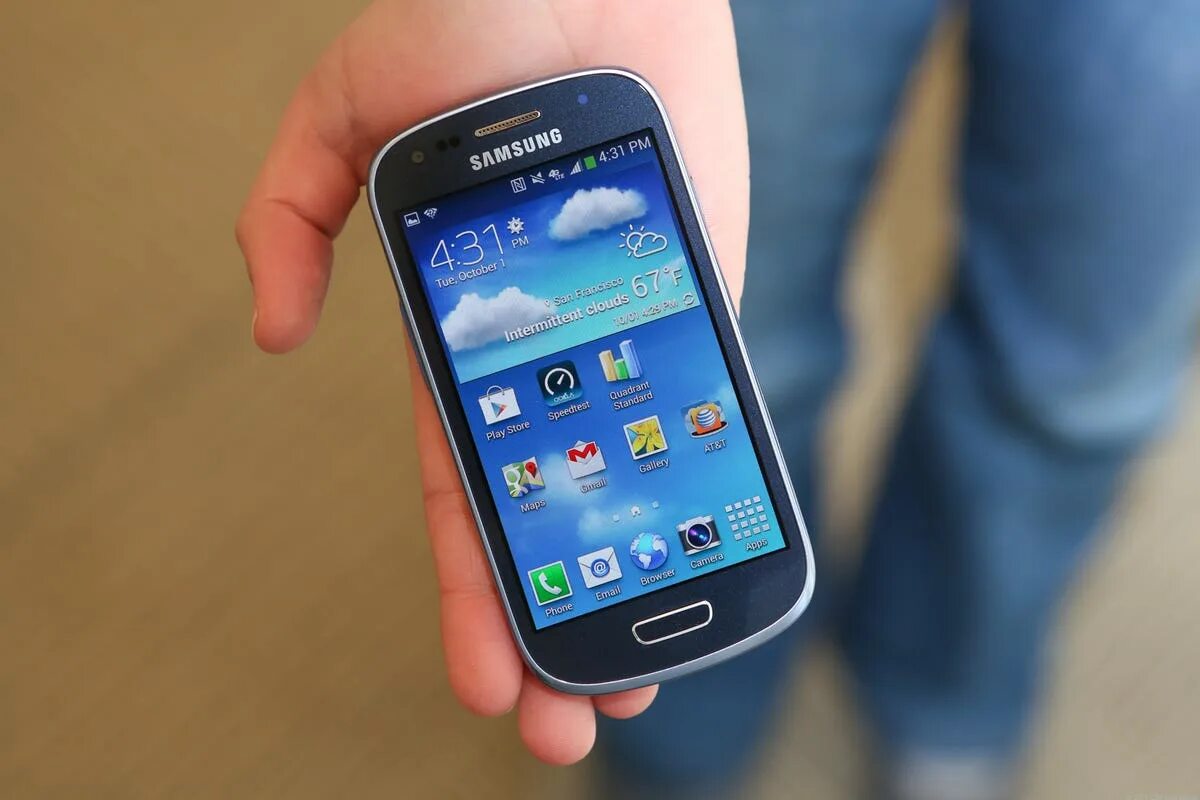 Samsung galaxy последние новости. Samsung s3 Mini. Самсунг галакси s3 Mini. Samsung Galaxy s3 Mini gt-i8190. Самсунг галакси с 3 мини.