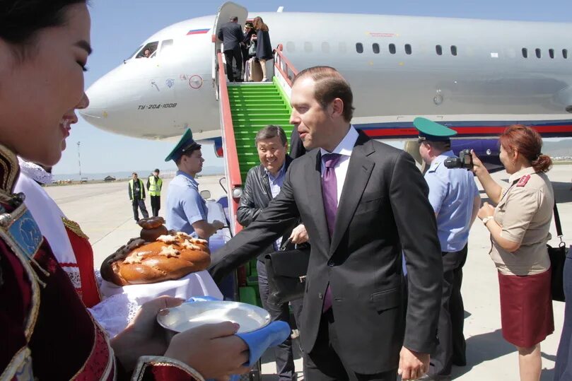 Министр прибыл. Министр прибыл. Министр прибыл. Министр прибыл. Министр прибыл.
