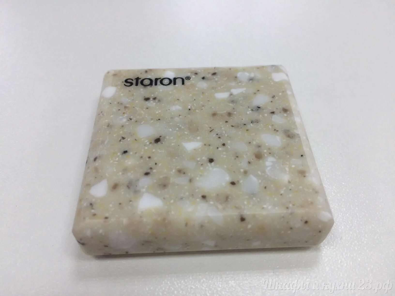 Staron sb412. Staron pi811 Pebble Ice. Staron pa860 Pebble Aqua. Pebble Swan ps813 Staron искусственный камень.