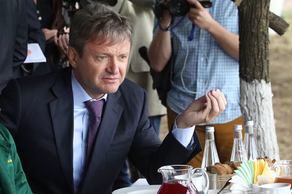 Ао фирма «агрокомплекс» им. Агрокомплекс армавир. Агрокомплекс ткачева сайт. Агрокомплекс ткачева сайт. Ткачев агрокомплекс директор.