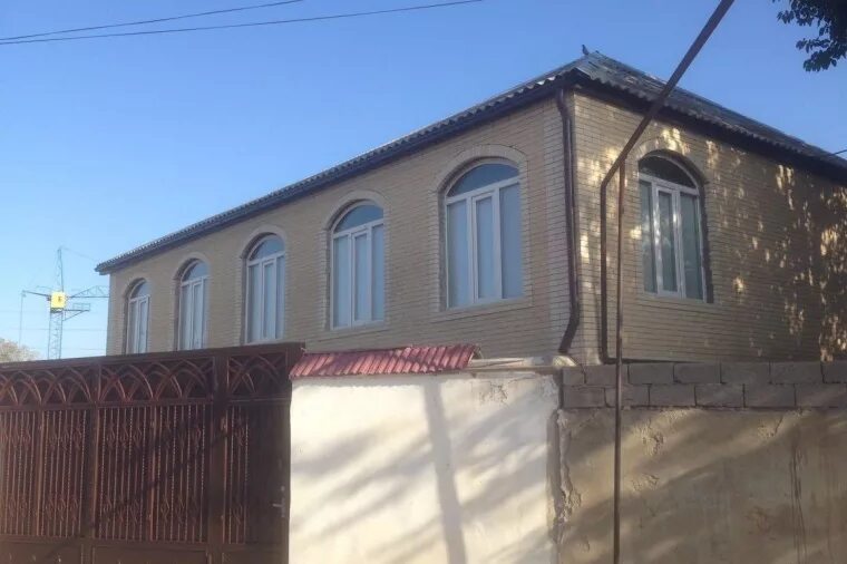 Улица малагусейнова 16 в кизилюрте. Центральная улица кизилюрта. Кизилюрт малагусейнова 48. Гамзат цадаса 86 г кизилюрт. Кизилюрт ул ленина 105.