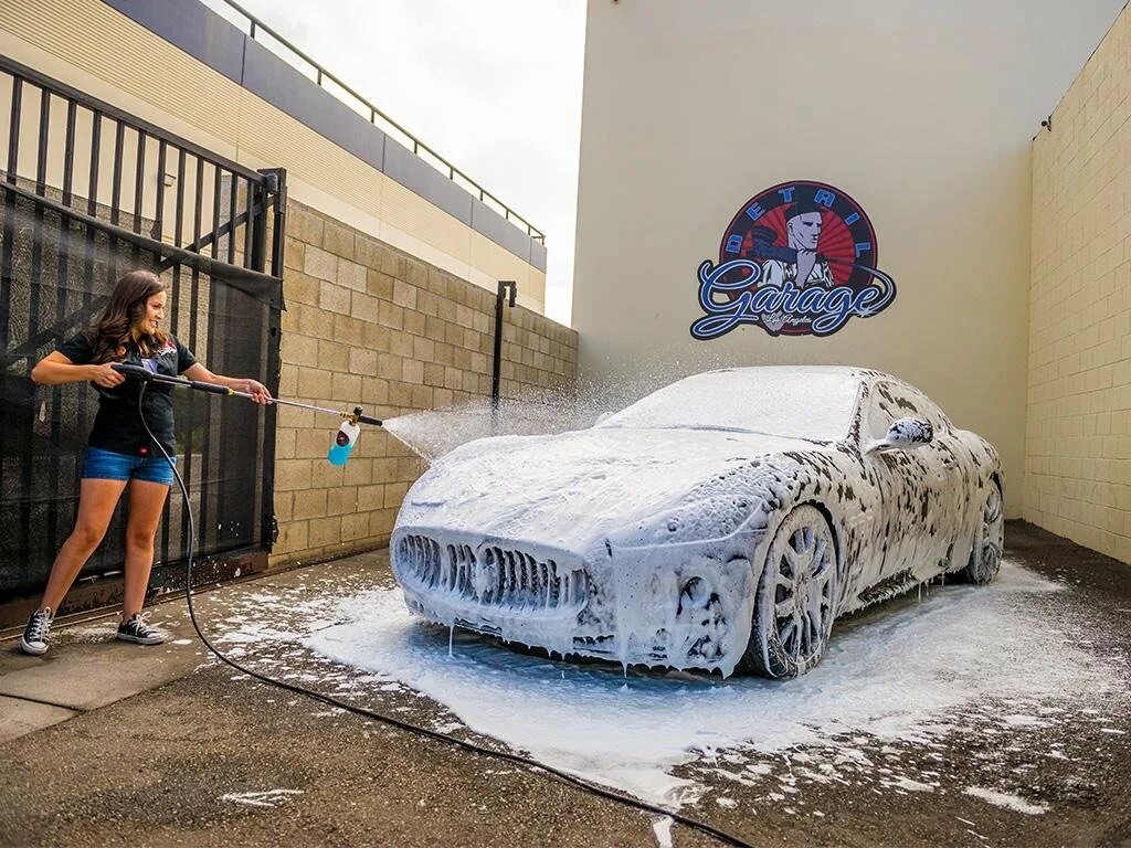 Быстрая мойка машин. Car Wash мойка. Мойка машины пеной. Автомойка пена. Пена для мойки автомобиля.