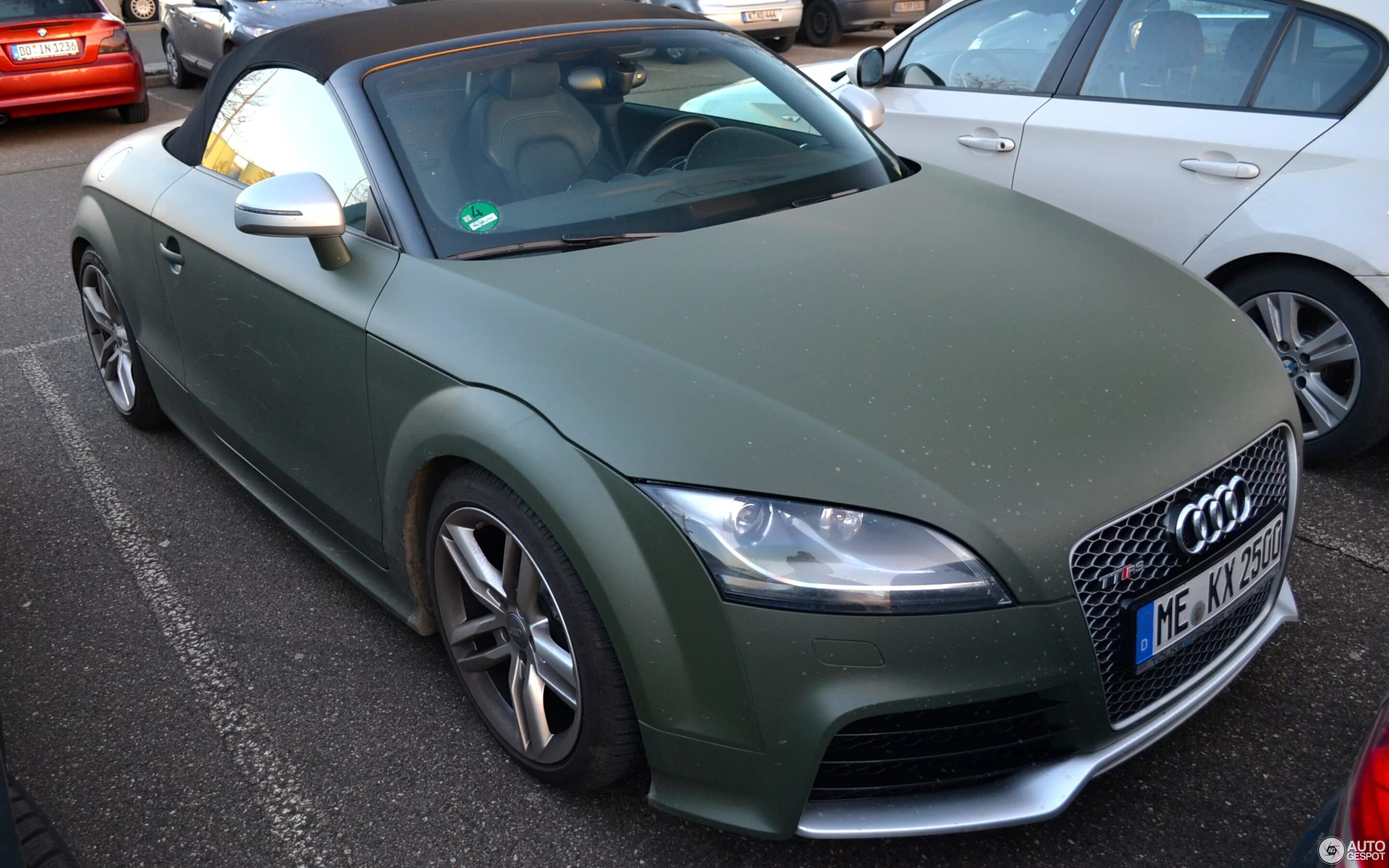 Audi a4 b8 blue matte chrom. бентли континенталь черный матовый. автопленка красный хром. Bmw m6 хром фиолетовая.