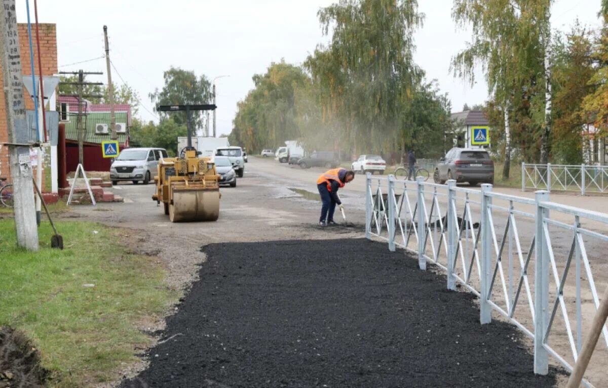 Поселок ремонтный. Поселок Комаричи Брянской области. Дороги Брянской области. Реконструкция Омск. Дорога стрела.