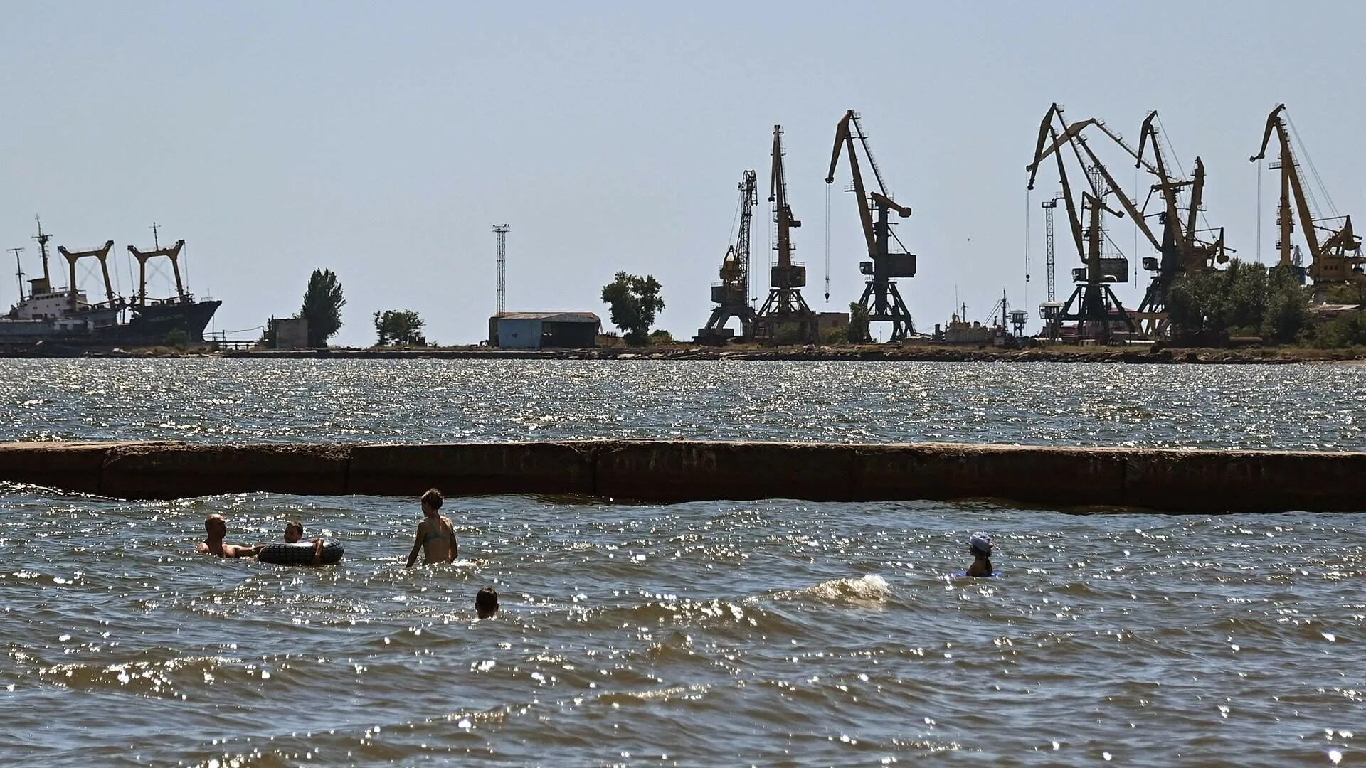 Ейск мариуполь морем. Мариуполь море. азовское море. азовское море мариуполь. азовское море севастополь.