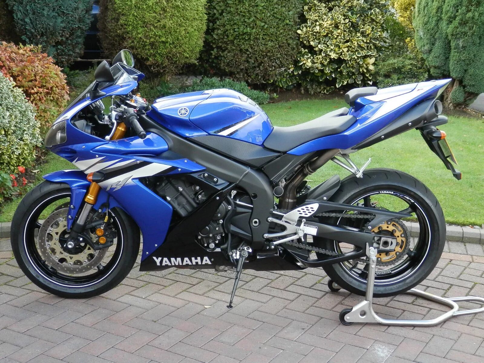 Yamaha r1 2006. Yamaha YZF-r1 2006. Yamaha YZF r1 2004. Yamaha r1 2007. Купить мотоцикл ямаха бу