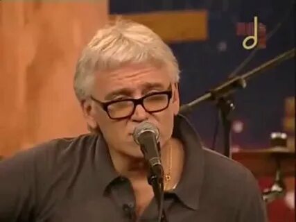 Кто то зовет батя песня. Кто то зовет батя песня. Батя песня слушать шансон. Батя песня слушать шансон. Батя в здании песня.