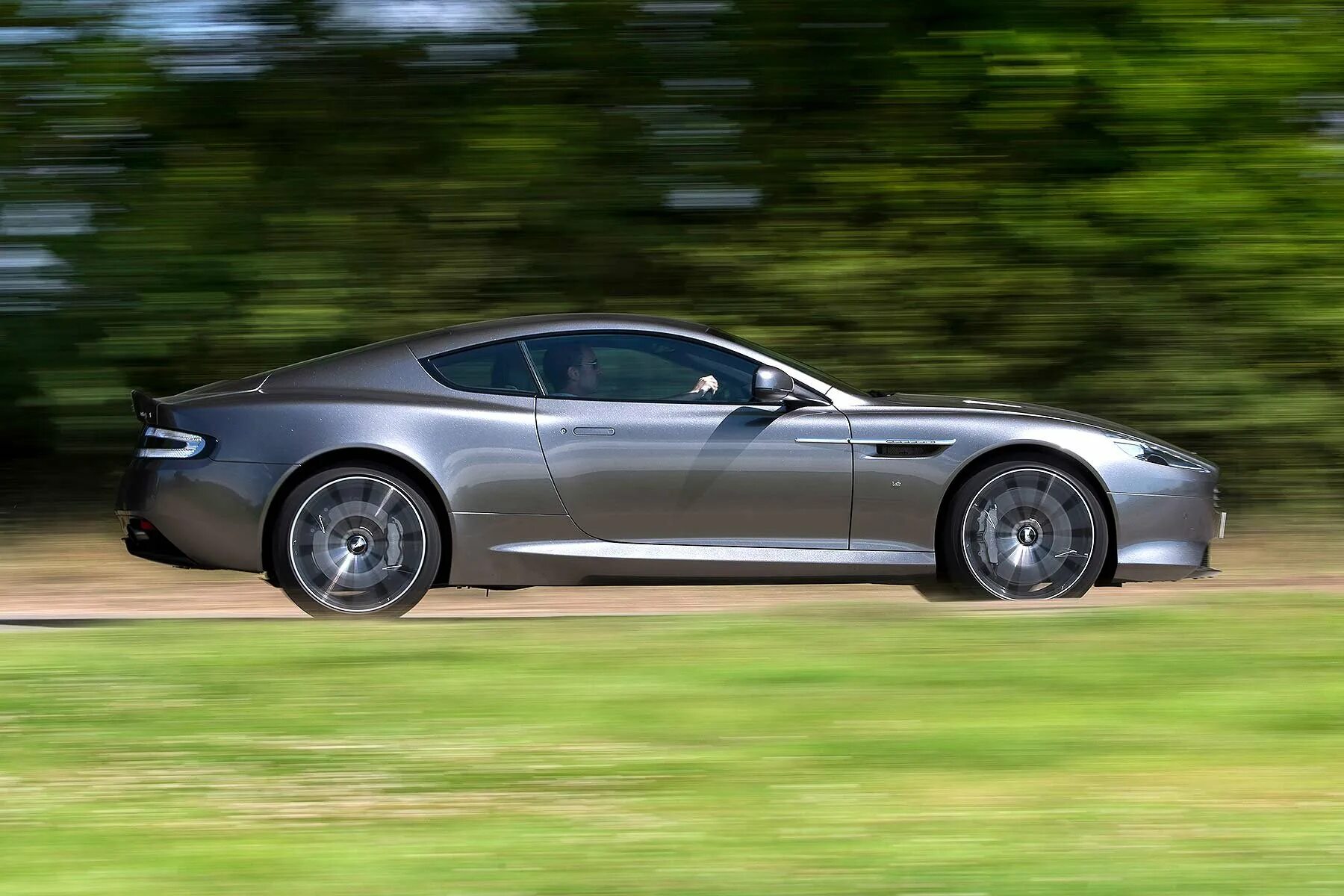 Db 9