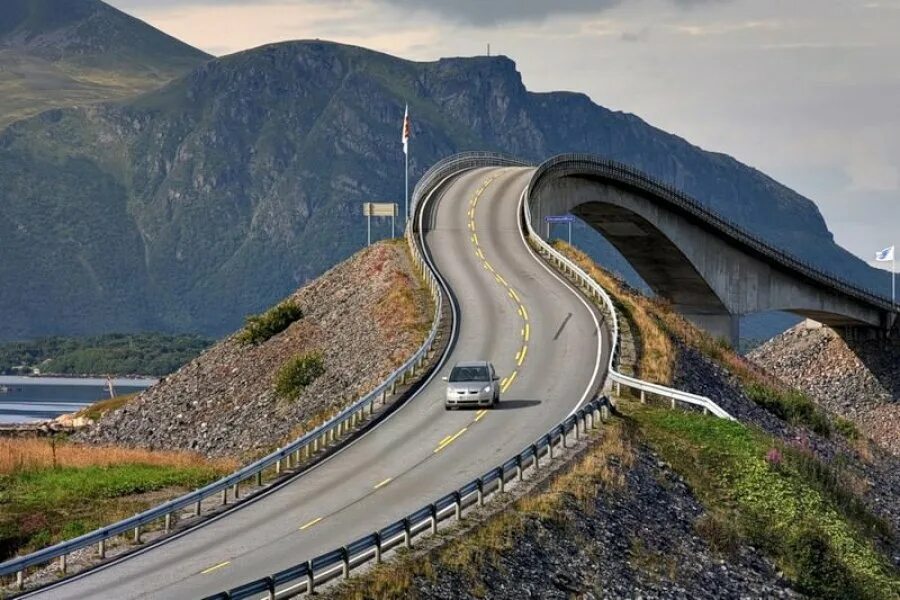 Красивая дорога видео. Атлантик роуд в Норвегии. Автомагистрали Германии. Автобан Германия. Швейцария Автобаны.