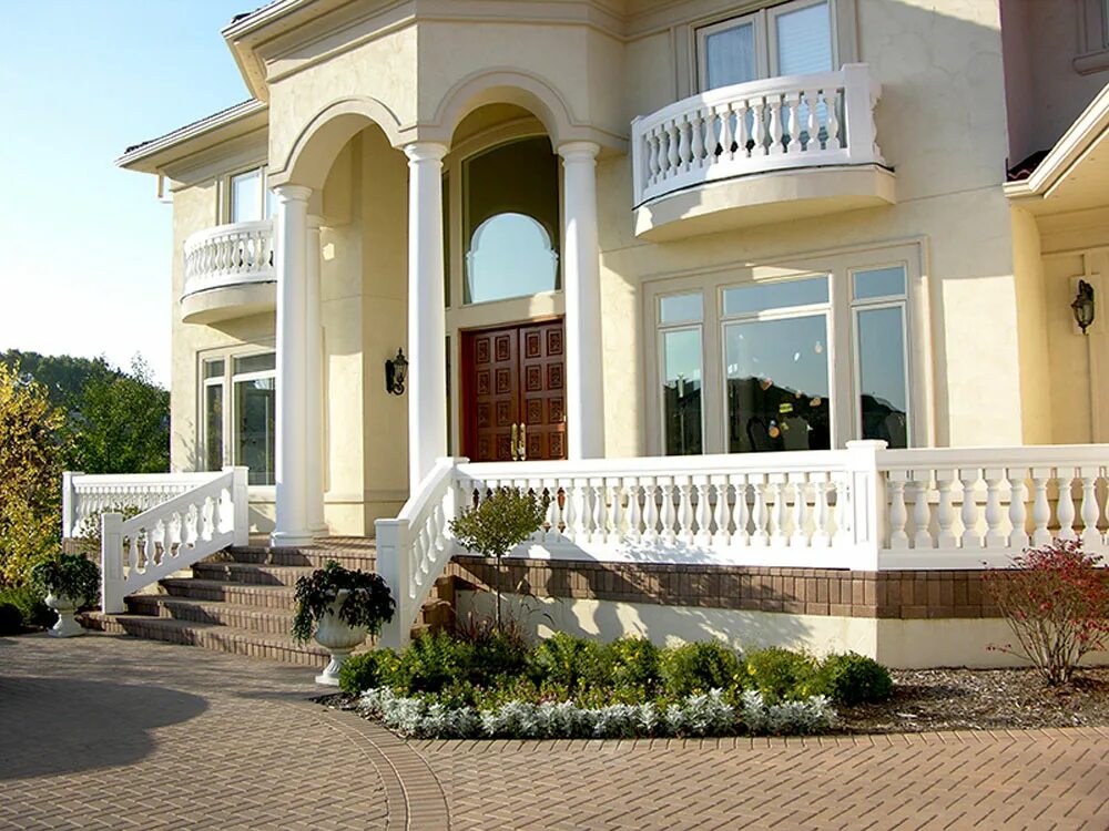 фасад с колоннами. дом с колоннами. ренессанс парк мерано ампир. дом фасад колонны. входная группа в дом.