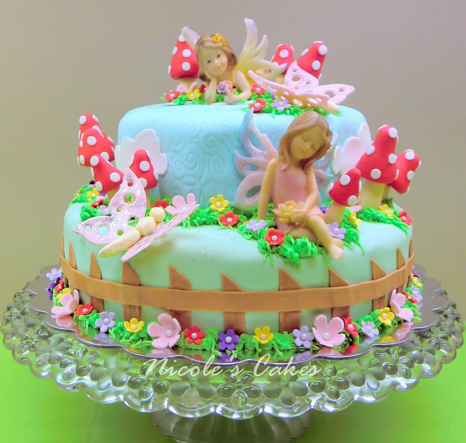 День рождение девочки 5 лет фото. Торт девочка. Детские торты для девочек. Тортик на 6 лет девочке. Торт для девочки 6 лет.