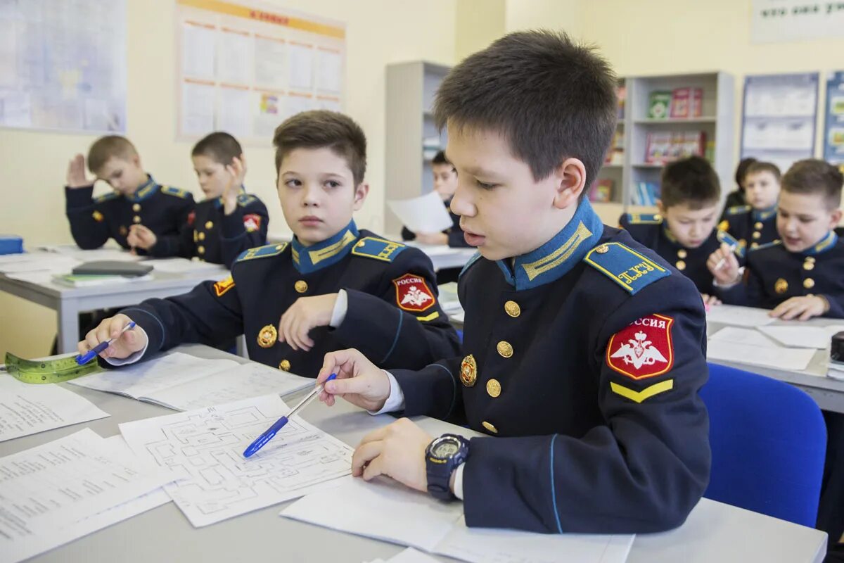 Кадетскую инженерную школу. Тюменское военное кадетское училище. Кадеты ТПКУ. Президентское кадетское училище Тюмень. Уроки в кадетском классе.