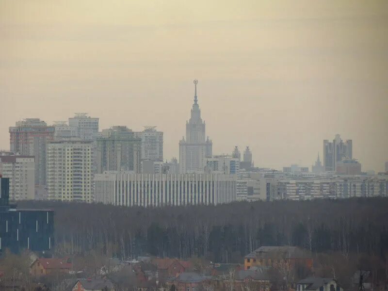 Москвы не бывает 2. Пустырь МГУ. Пустырь за МГУ. Пустырь возле МГУ. МГУ И деревня.