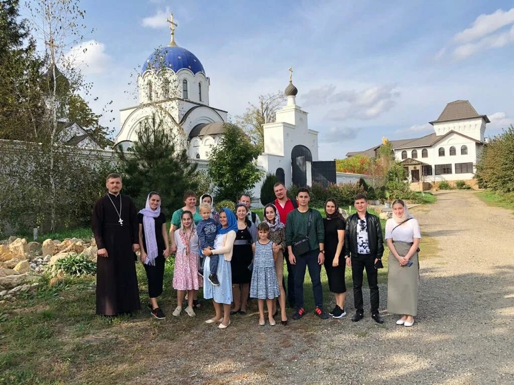 Женский монастырь в честь иконы "ВСЕЦАРИЦА", Пластуновская - " Монастырь, в кото