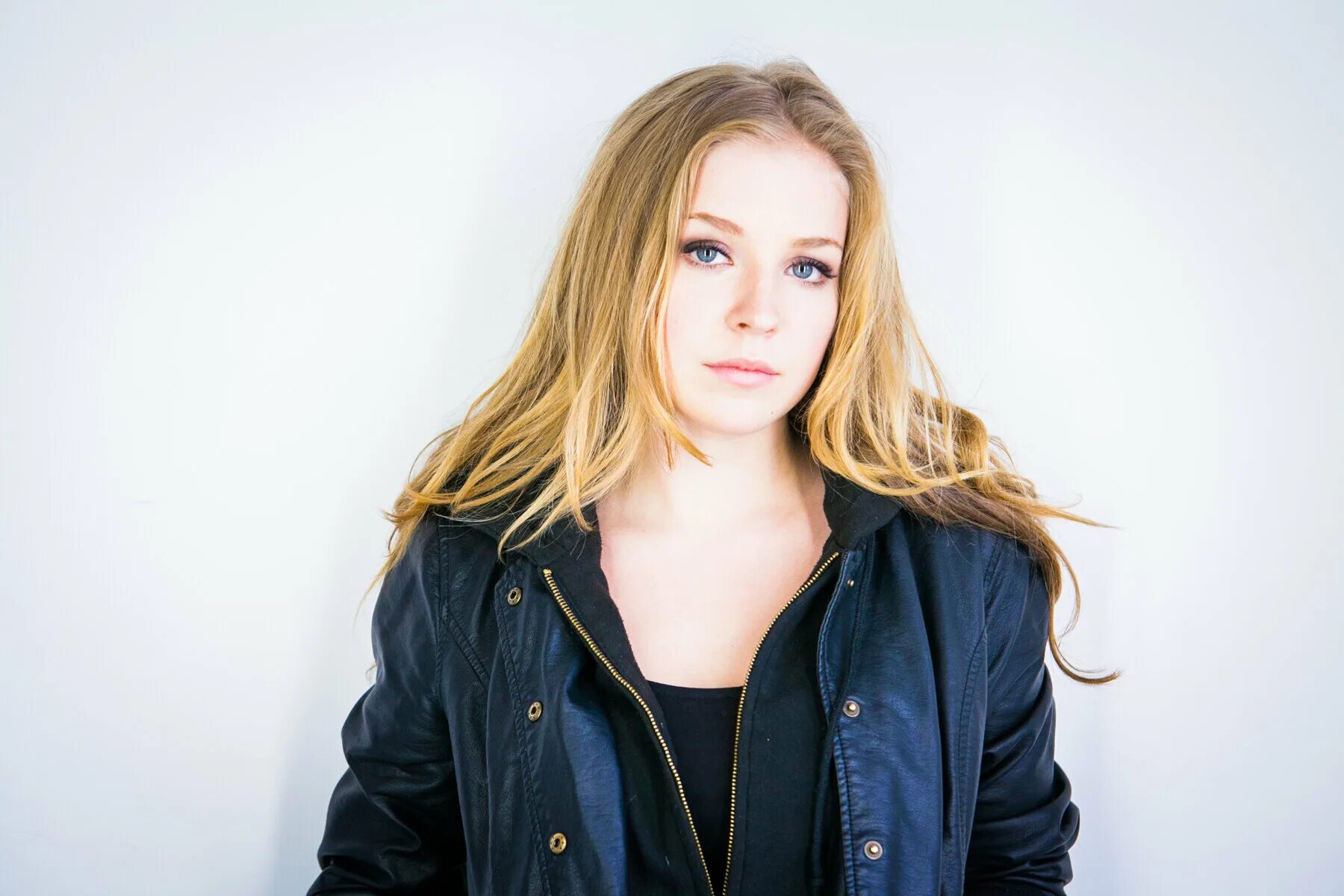 эмма майлз. вивьен эндикотт дуглас. Hannah vivienne беларусь. Hannah vivienne беларусь. ханна вивьен.