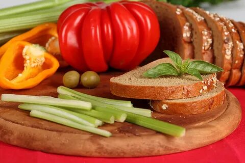 Мясо с овощами в хлебе