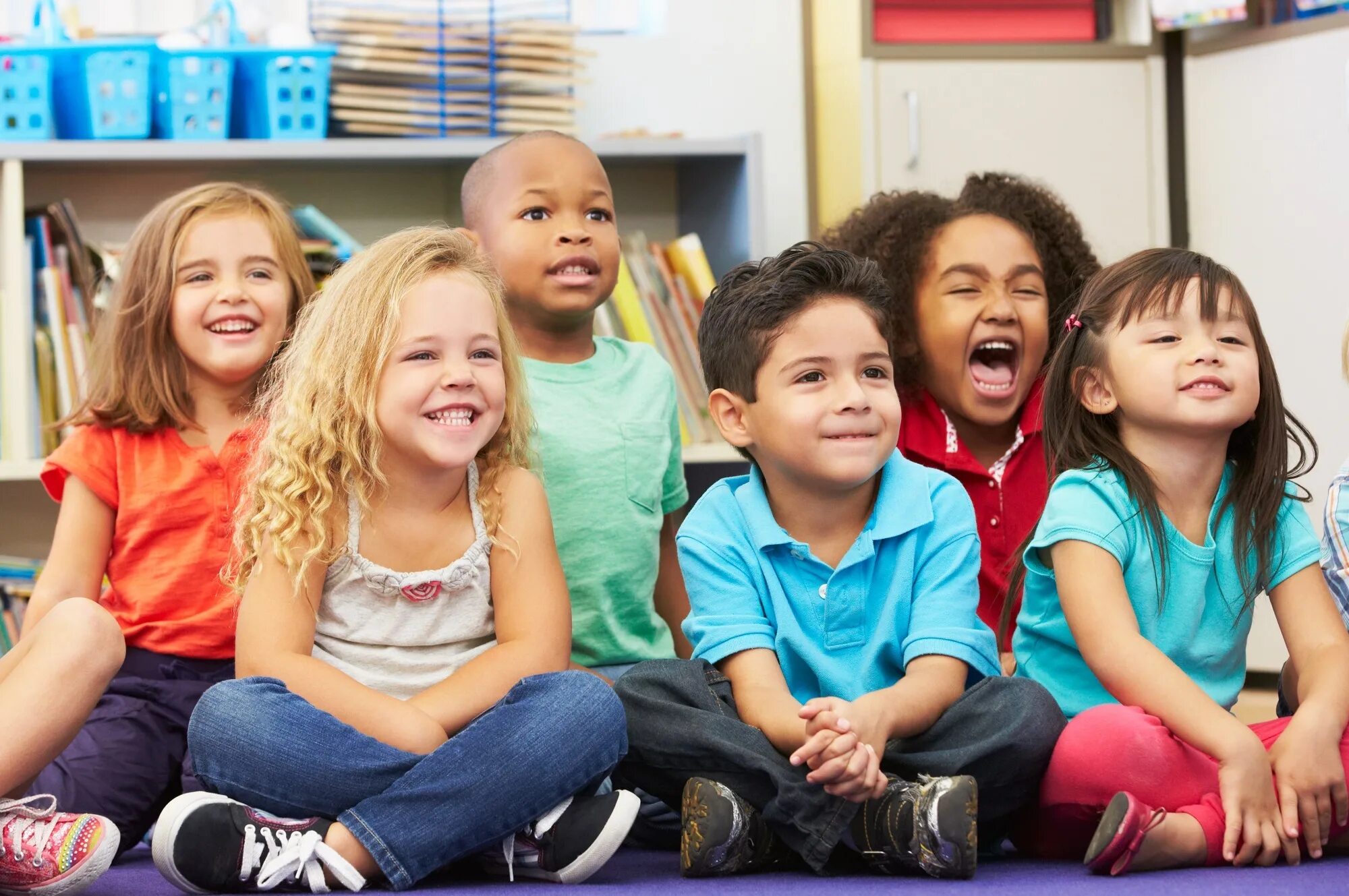 Детский сад в америке. Черная школа. Современные игры для детей школьного возраста в телефоне. Peer observation. English week at school.