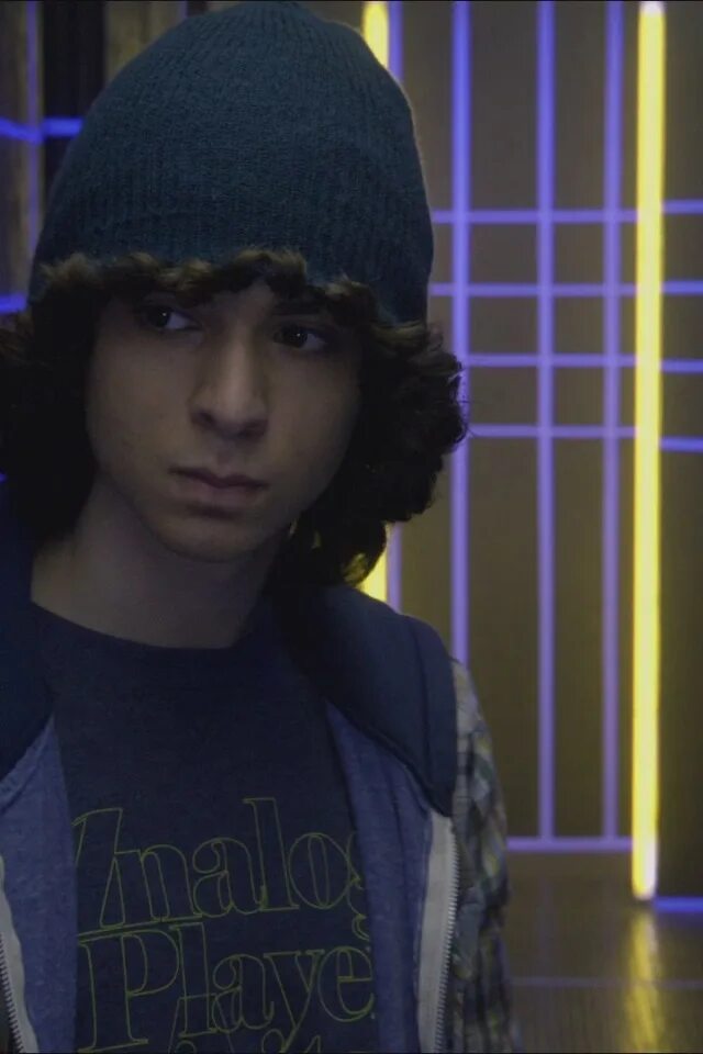 Alina sevani. Alina sevani. Alina sevani. Лось шаг вперед актер. Alina sevani.