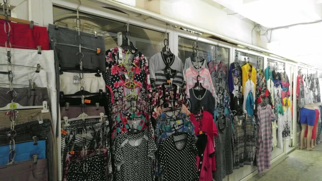 рынок одежды в санкт петербурге. рынок одежды в санкт петербурге. блошиный рынок в санкт-петербурге на удельной. рынок одежды в санкт петербурге. блошиный рынок на удельной в питере.