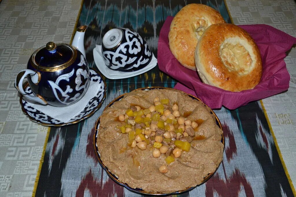 Халиса блюдо узбекской кухни. Халиса самарканд. Халиса узбекское блюдо. Узбекский халиса. Халиса узбекское блюдо.