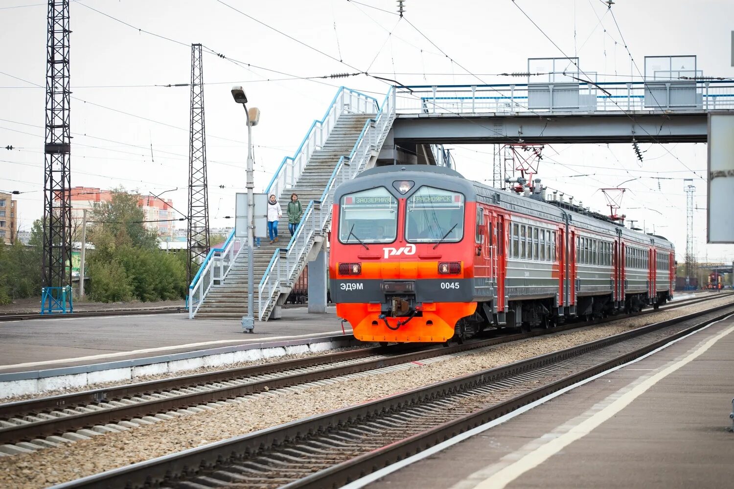 Электричка балай красноярск. Краспригород Красноярск. Городская электричка Красноярск. Красноярская железная дорога электропоезда. Пригородные поезда Красноярск.