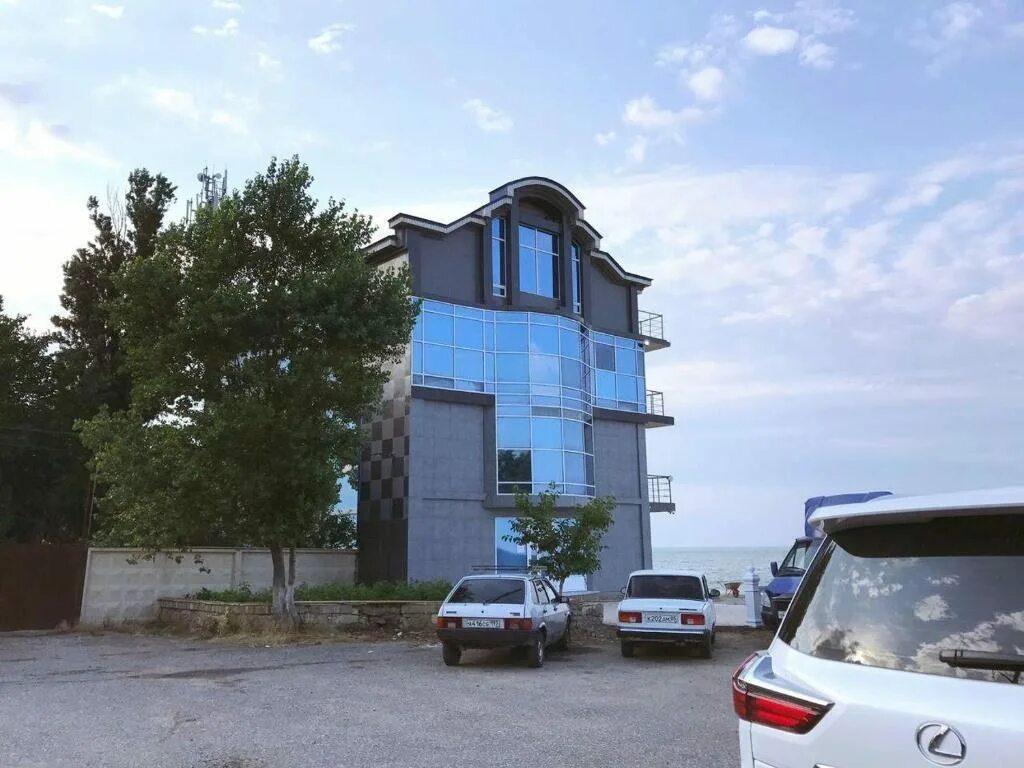 Гостиница лунный берег. Отель лунный берег махачкала. Горшковский переулок 21 томск. Отель лунный берег махачкала официальный сайт. Лунный берег махачкала гостиница.