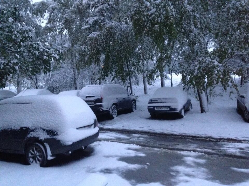 Погода сызрань день. Погода в Сызрани. Битое Рено зимой в снег. Разьёбаныя Рено Сандеро ночь зима. Прогноз погоды в Сызрани на сегодня.