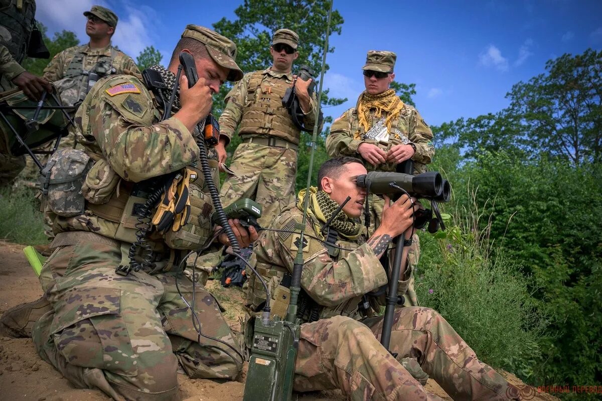 Группа огневой поддержки. Военная группа огневой поддержки. Общение между военными. Военный переводчик США. Ограниченная группа военных