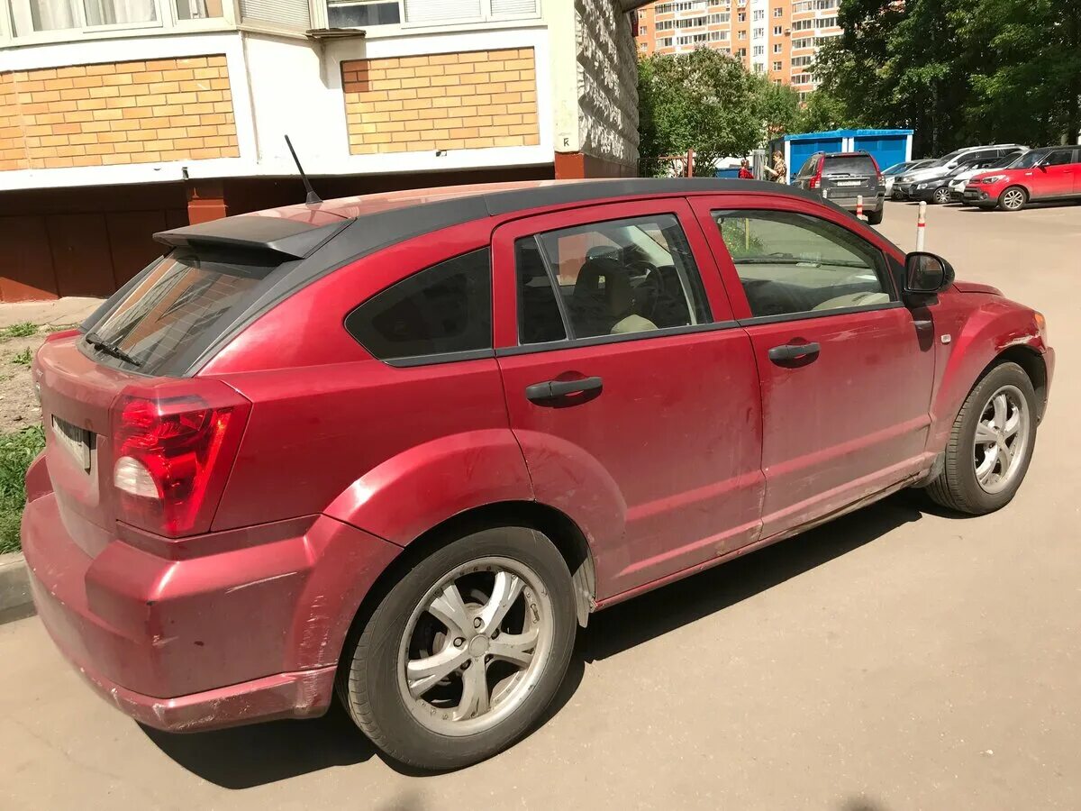 Купить додж бу авито. Dodge Caliber 2006. Додж Калибер 2006. Додж Калибр 2006г. Додж Калибр хэтчбек.