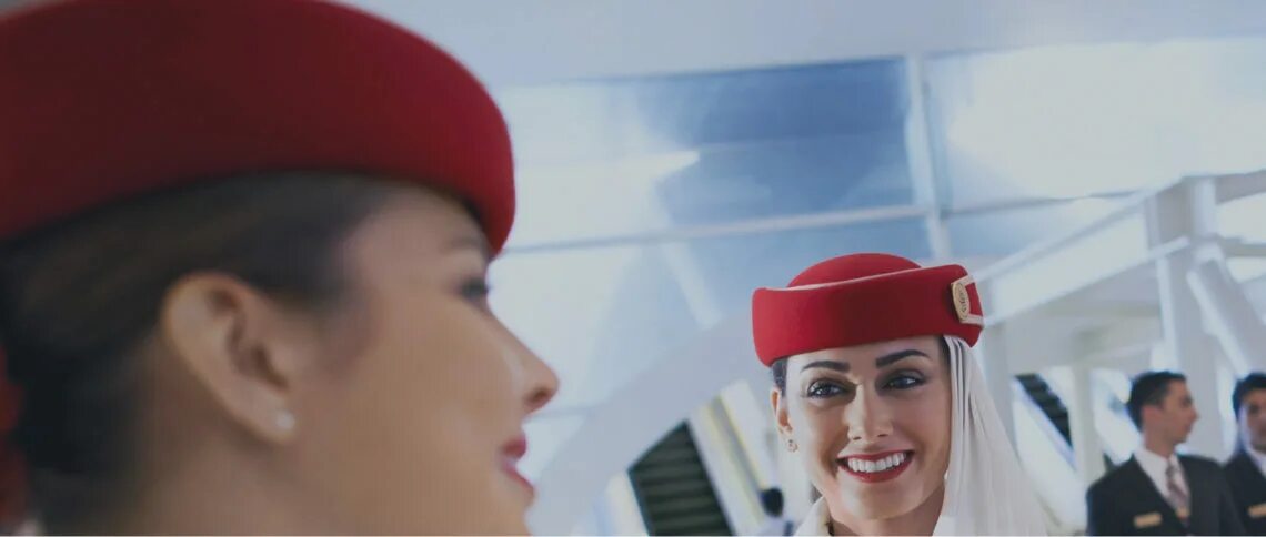 Cabin crew the spark. Деррин кроуфорд стюардесса. emirates crew. emirates group careers.