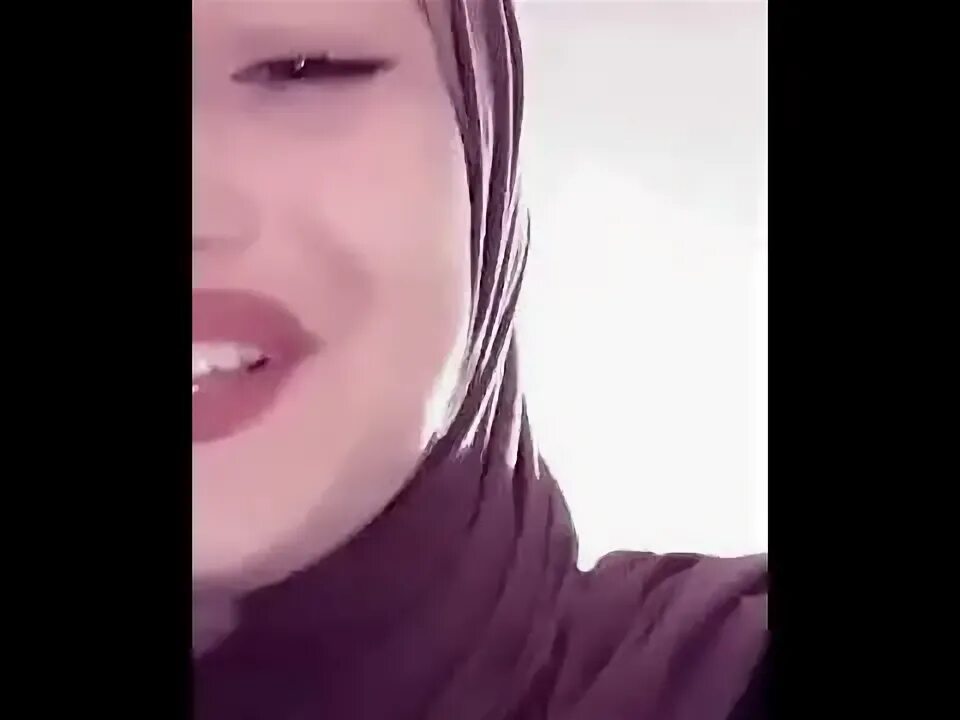 Элина чеченка. Нохчи хаз дешнаш. Чеченки буд. Нохчи хаз. День чеченской женщины картинки.