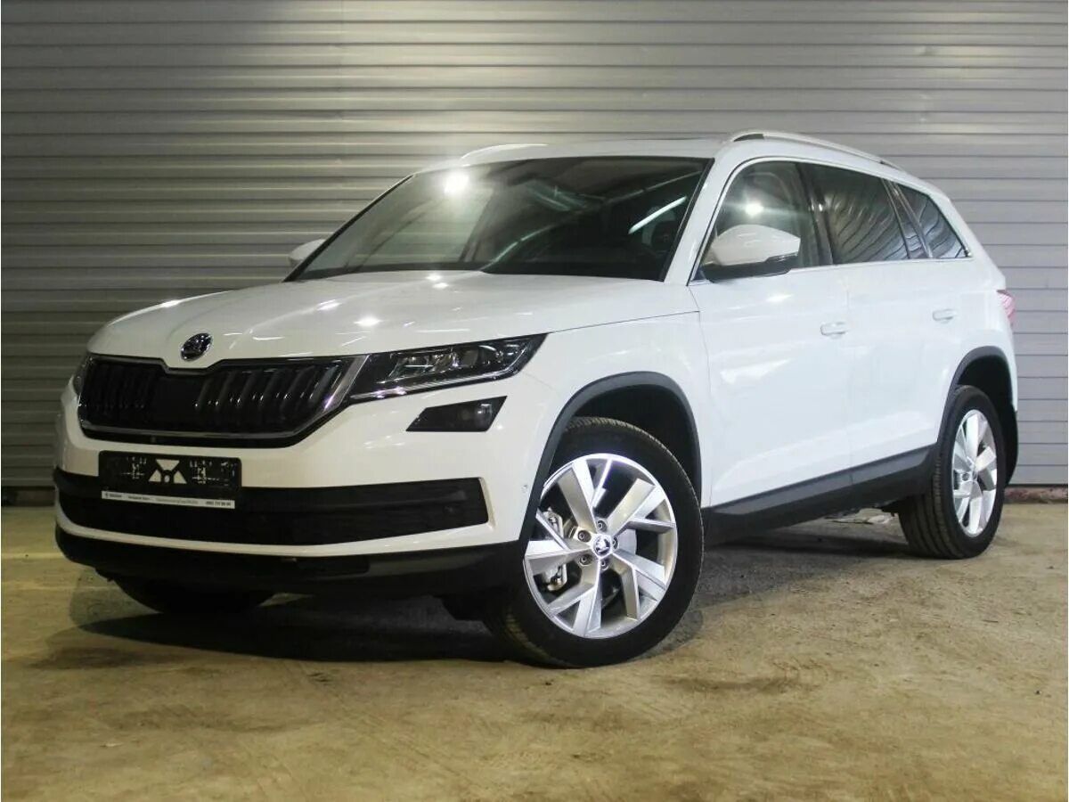 шкода кодиак белая style. škoda kodiaq черная. Skoda kodiaq 2022 black. кодиак 2017. шкода кодиак черный.