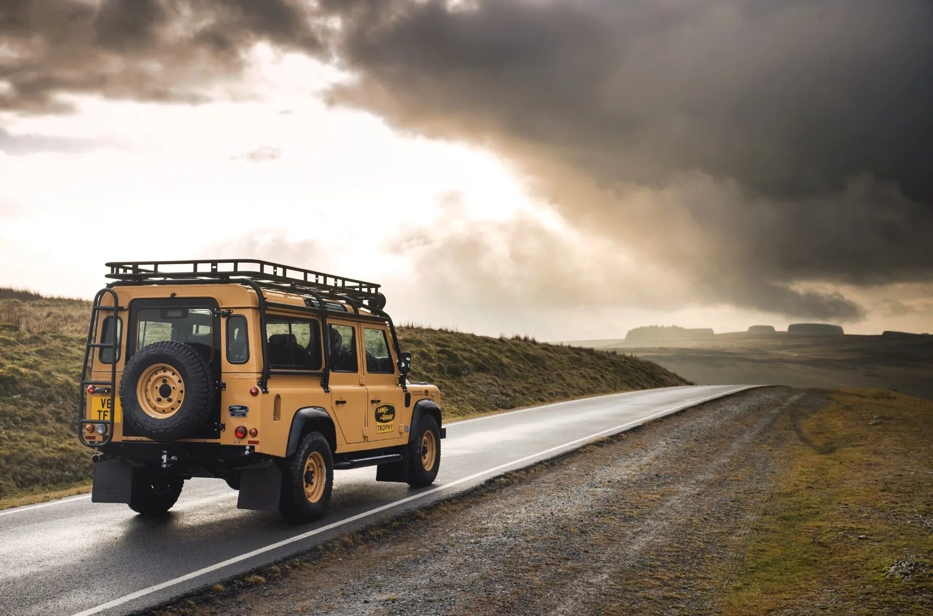 Ленд Ровер Дефендер. Ленд Ровер Дефендер 110. Land Rover Defender works v8. Land Rover Defender трофи.