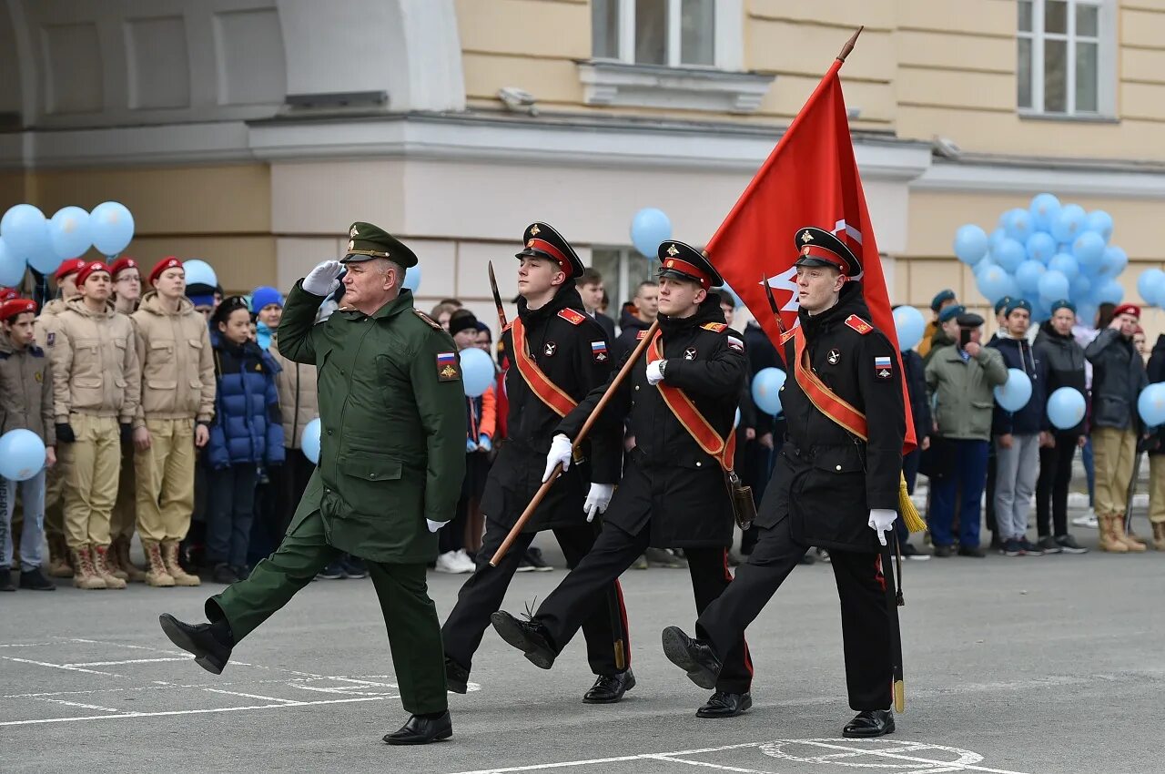 Флотская сайт екатеринбург. Екатеринбургское Суворовское военное училище. Парад 2018 Екатеринбург СВУ. Войн движение патриотическое движение в Екатеринбурге. Как вступить в Юнармию в Екатеринбурге Академический.