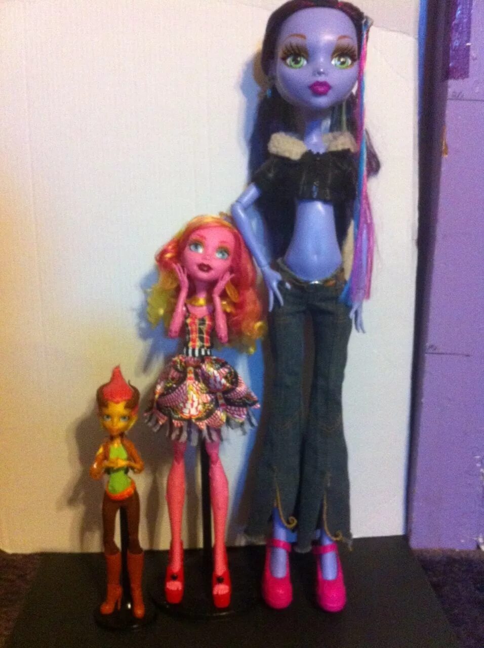 Хай высокий. Галиоппа кукла Монстер хвй. Кукла Monster High 70 см. Монстер Хай кукла гигант. Кукла Монстер Хай Безумный монстр.