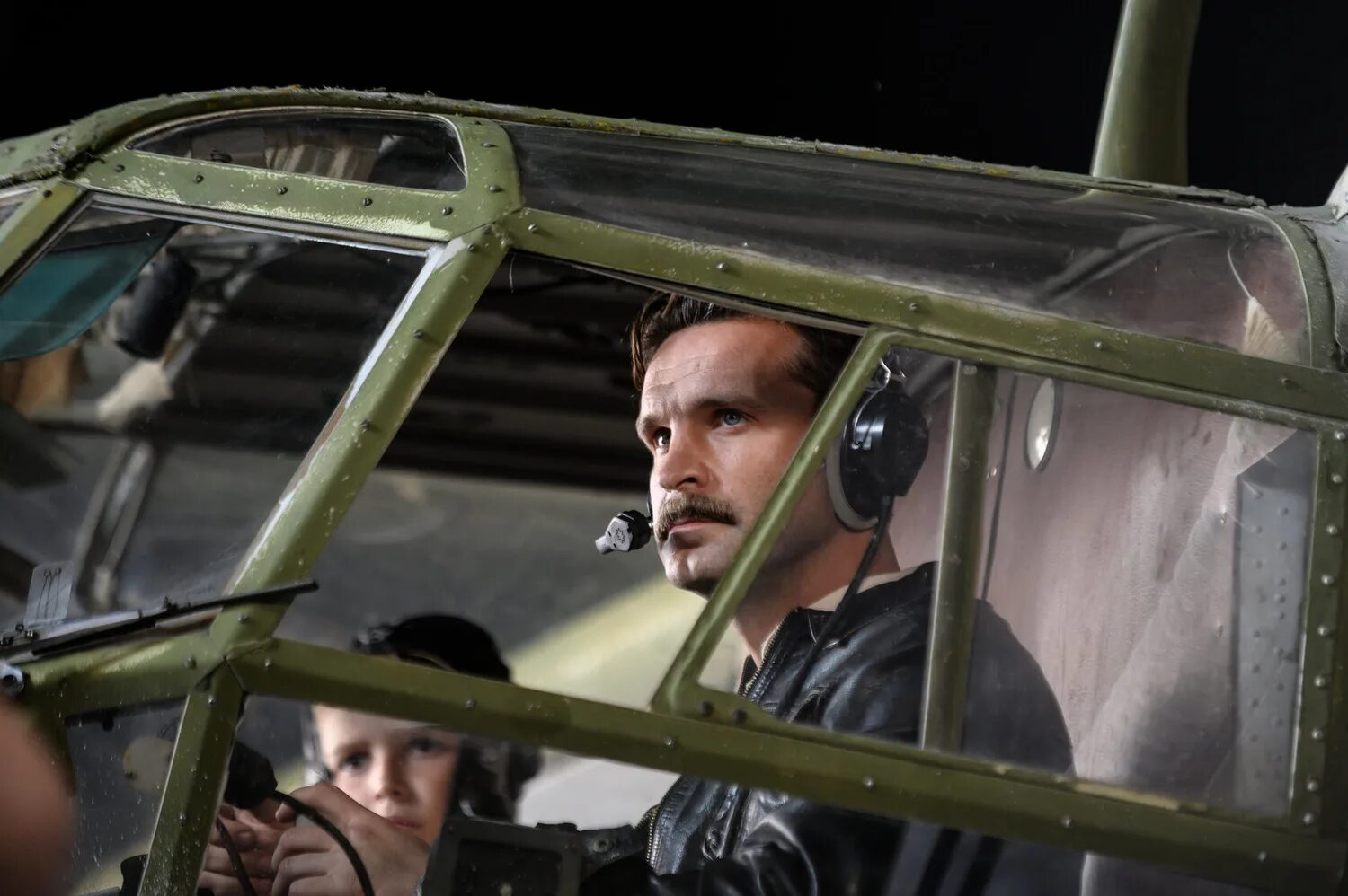 Стюардесса из фильма пальма. Пальма фильм 2020. Виктор добронравов пальма. Пальма (2020) - фильм владимир ильин. Пальма фильм 2021.