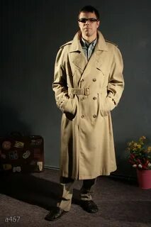 Vintage classy CAMEL brown TRENCH coat in Orson Welles style.