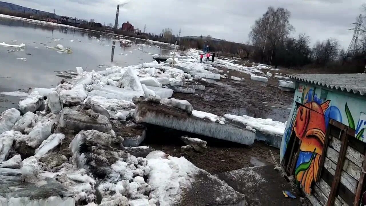 Лед на реке. Веб камера река кондома. Уровень воды в реке кондома в Калтане. Изменяли ли русло реки кондома.