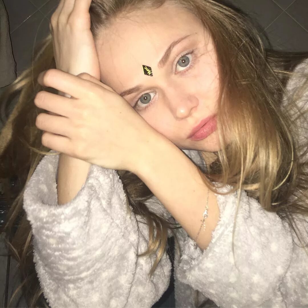 Поля из деревки. Полина с деревки. дарья трешкина. полина блоггер из деревни. полина из деревки инстаграм.