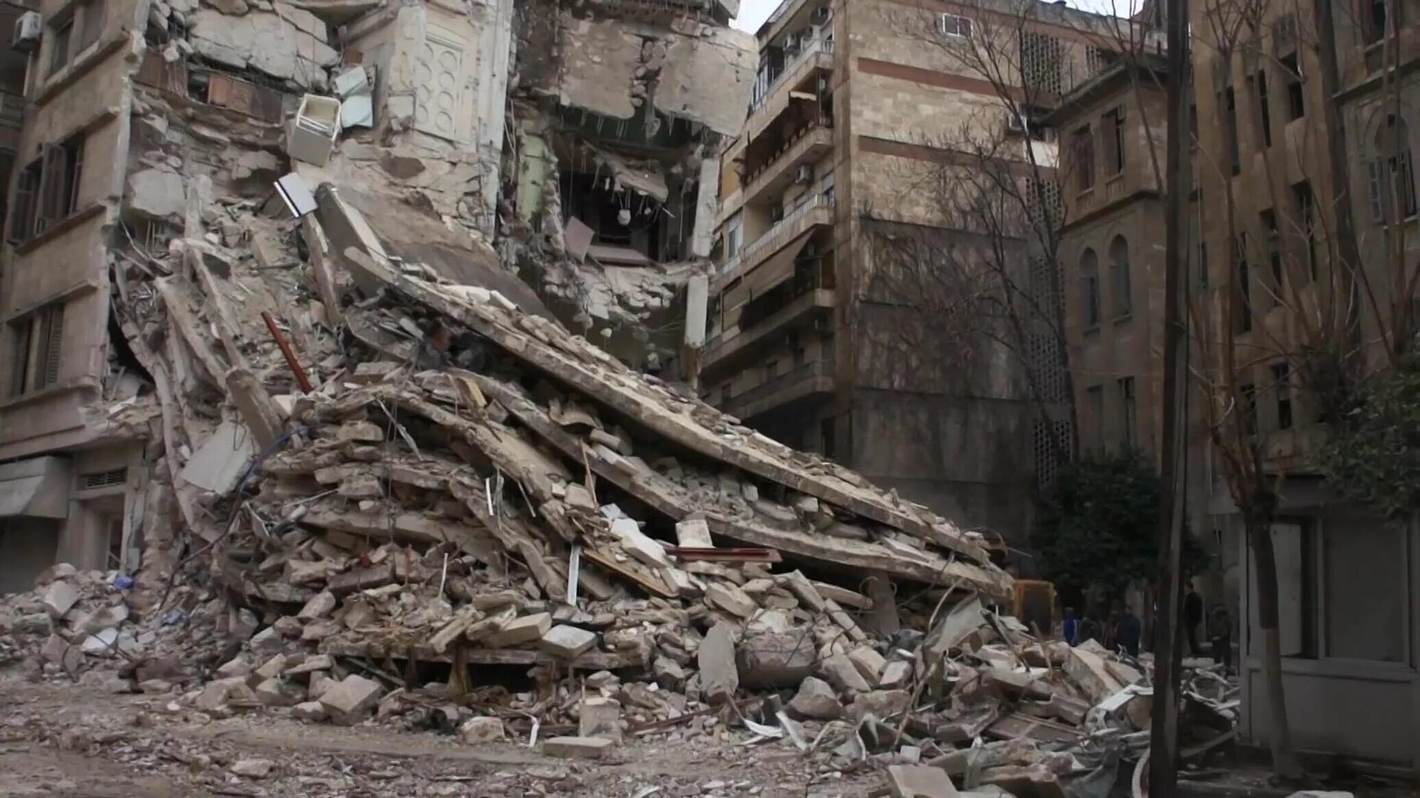 Землетрясение 8. Сирия Алеппо землетрясение 2023. Землетрясение в Турции и Сирии 2023. Алеппо сейчас 2023. Цитадель Алеппо землетрясение 2023.